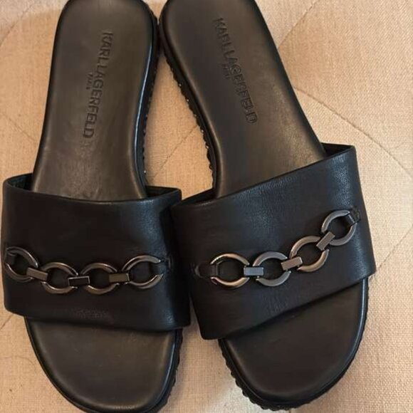 Karl Lagerfeld Paris Black Leather Chain Slide Sandal Size 35 - Picture 8 of 8